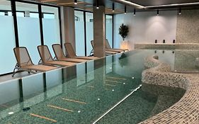 Baltic Waves Resort Luksusowy apartamnet z basenem i parkingiem